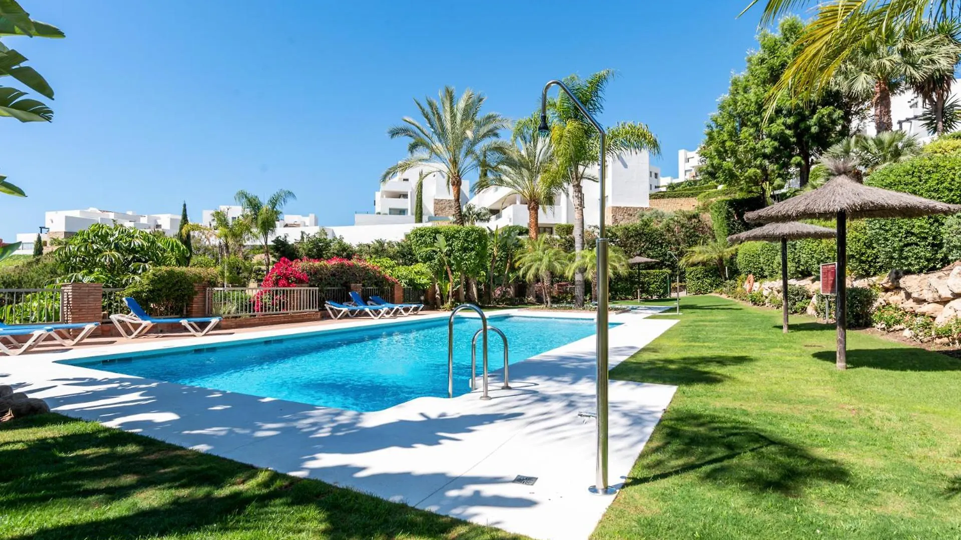 Los Flamingos Luxurious-Royal Flamingos Estepona Apartment